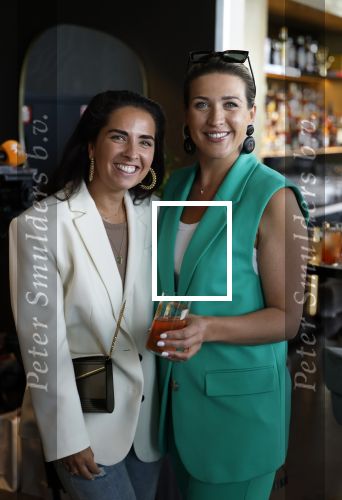 Amsterdam 4 juli 2023
Presentatie Kek Mama cover met Kim Feenstra en Maria Tailort in het Double Tree hotel.
Leslie Keijzer en Bo Wilkes