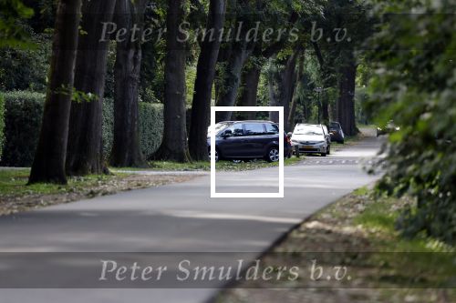 Huizen 7 8 en 9 juli 2023
De autos van Linda de Mol en Jeroen Rietbergen voor haar huis .
Linda viert haar verjaardag met vriendinnen in de tuin . Oa Susan Visser Mireille Bekooy Xenia Kasper en Lies Visschedijk waren aanwezig.