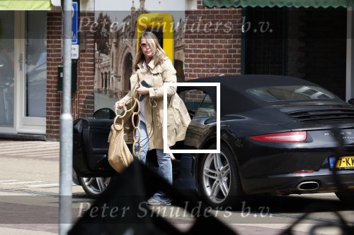 Naarden 17 juli 2023
Linda de Mol heeft afspraak met Erland Galjaard in Restaurant Vesting Lounge in Naarden Vesting.
