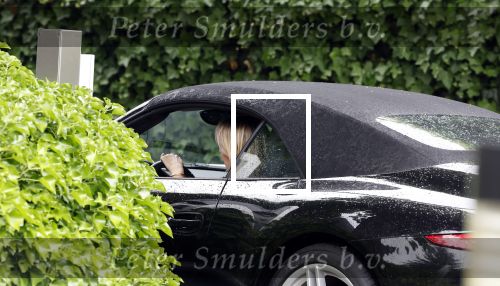 Laren 29 juni 2023
Linda de Mol rijdt in haar Porsche 911 cabrio naar het hoofdkantoor van Talpa.