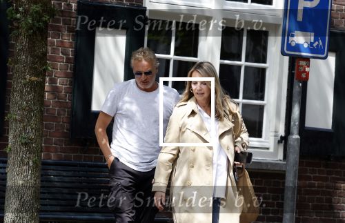 Naarden 17 juli 2023
Linda de Mol heeft afspraak met Erland Galjaard in Restaurant Vesting Lounge in Naarden Vesting.
