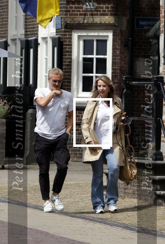 Naarden 17 juli 2023
Linda de Mol heeft afspraak met Erland Galjaard in Restaurant Vesting Lounge in Naarden Vesting.