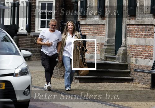 Naarden 17 juli 2023
Linda de Mol heeft afspraak met Erland Galjaard in Restaurant Vesting Lounge in Naarden Vesting.