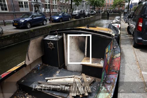Amsterdam 4 juli 2023
De boot van mauel Broekman uitgebrand in de grachten van Amsterdam.