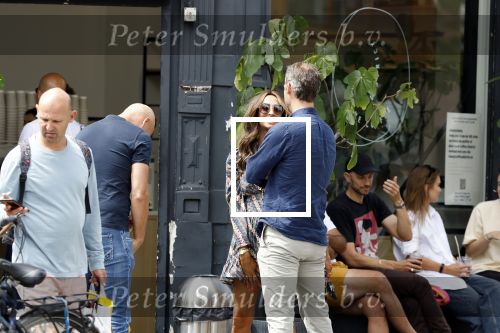 Amsterdam 18 juli 2023
Maria Tailor met haar nieuwe vriend Sander van der Meij in Amsterdam zuid