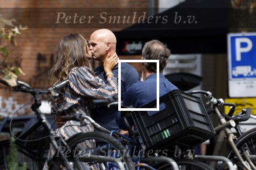 Amsterdam 18 juli 2023
Maria Tailor met haar nieuwe vriend Sander van der Meij in Amsterdam zuid