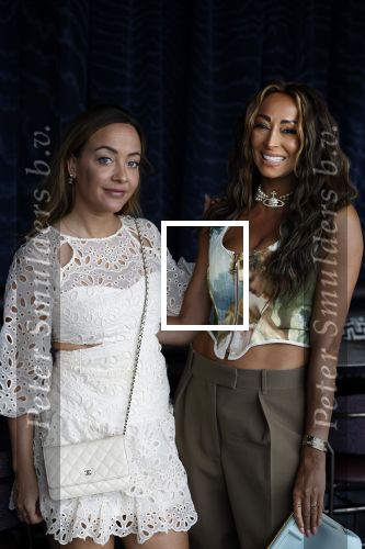 Amsterdam 4 juli 2023
Presentatie Kek Mama cover met Kim Feenstra en Maria Tailort in het Double Tree hotel.
Maria Tailor en Gini Faber