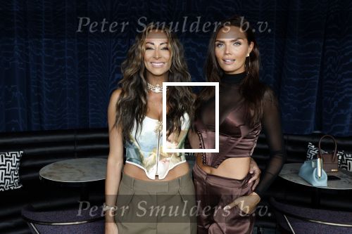 Amsterdam 4 juli 2023
Presentatie Kek Mama cover met Kim Feenstra en Maria Tailort in het Double Tree hotel.