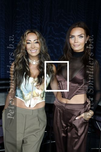 Amsterdam 4 juli 2023
Presentatie Kek Mama cover met Kim Feenstra en Maria Tailort in het Double Tree hotel.