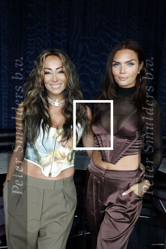 Amsterdam 4 juli 2023
Presentatie Kek Mama cover met Kim Feenstra en Maria Tailort in het Double Tree hotel.