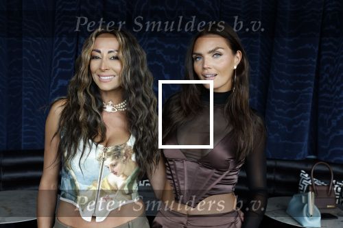 Amsterdam 4 juli 2023
Presentatie Kek Mama cover met Kim Feenstra en Maria Tailort in het Double Tree hotel.