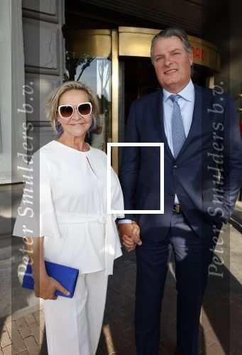 Amsterdam 6 juli 2023
Amsterdamse premiere in carre van musical Les Miserables.
Mariska v Kolck met vriend