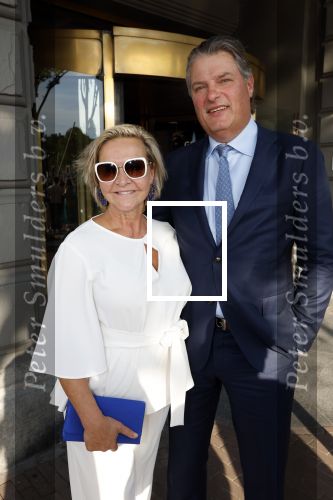 Amsterdam 6 juli 2023
Amsterdamse premiere in carre van musical Les Miserables.
Mariska v Kolck met vriend
