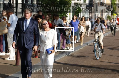 Amsterdam 6 juli 2023
Amsterdamse premiere in carre van musical Les Miserables.
Mariska v Kolck met vriend