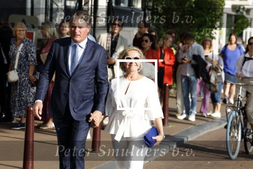Amsterdam 6 juli 2023
Amsterdamse premiere in carre van musical Les Miserables.
Mariska v Kolck met vriend