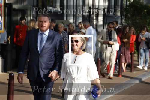 Amsterdam 6 juli 2023
Amsterdamse premiere in carre van musical Les Miserables.
Mariska v Kolck met vriend
