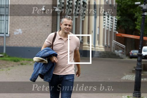 Assen 25 juli 2023
Rechtszaak Thijs Romer in de rechtbank van Assen Zijn moeder vader  Peter Romer en stiefmoeder kwamen met hem mee. Zijn advocaat is Wikke Monster. Nick Dijkman