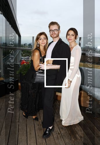 Amsterdam 29 juni 2023
Opening nieuwe rooftop bar in het Double Tree Hilton Hotel.
Olcay Gulsen met zus Dolshe en Luuk v d Rijt