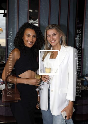Amsterdam 29 juni 2023
Opening nieuwe rooftop bar in het Double Tree Hilton Hotel.
Ona Moody en Denise Speelman
