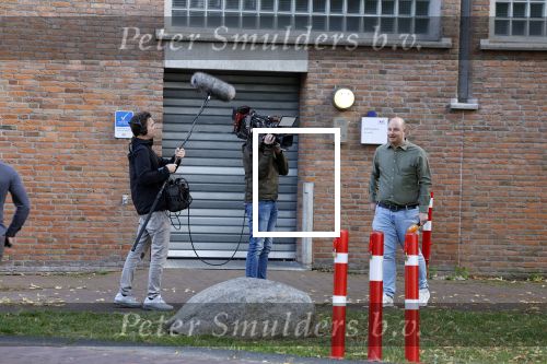Assen 25 juli 2023
Rechtszaak Thijs Romer in de rechtbank van Assen Zijn moeder vader  Peter Romer en stiefmoeder kwamen met hem mee. Zijn advocaat is Wikke Monster