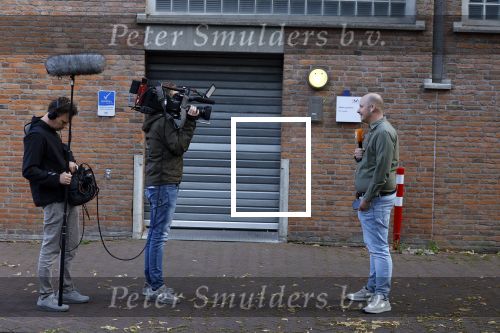 Assen 25 juli 2023
Rechtszaak Thijs Romer in de rechtbank van Assen Zijn moeder vader  Peter Romer en stiefmoeder kwamen met hem mee. Zijn advocaat is Wikke Monster