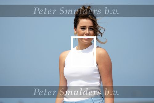 Den haag 30 juni 2023
Fotosessie op het strand Koning Willem Alexander, koningin Maxima en prinses Ariane, Prinses  Amalia en Prinses Alexia poseren tijdens de fotosessie op het strand met hond mambo.