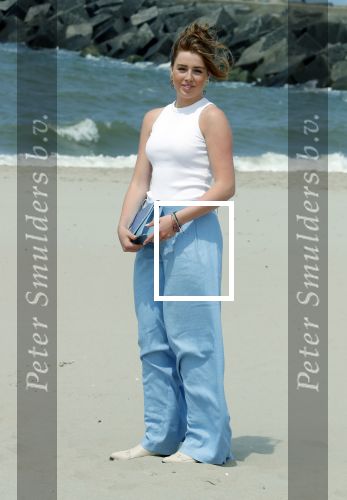 Den haag 30 juni 2023
Fotosessie op het strand Koning Willem Alexander, koningin Maxima en prinses Ariane, Prinses  Amalia en Prinses Alexia poseren tijdens de fotosessie op het strand met hond mambo.