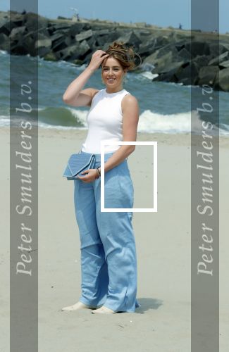 Den haag 30 juni 2023
Fotosessie op het strand Koning Willem Alexander, koningin Maxima en prinses Ariane, Prinses  Amalia en Prinses Alexia poseren tijdens de fotosessie op het strand met hond mambo.