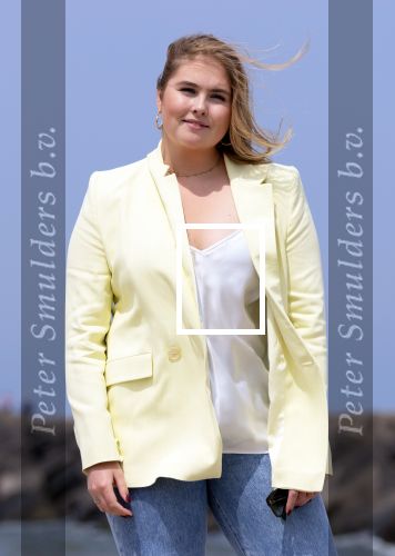 Den haag 30 juni 2023
Fotosessie op het strand Koning Willem Alexander, koningin Maxima en prinses Ariane, Prinses  Amalia en Prinses Alexia poseren tijdens de fotosessie op het strand met hond mambo.