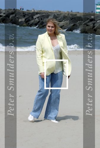 Den haag 30 juni 2023
Fotosessie op het strand Koning Willem Alexander, koningin Maxima en prinses Ariane, Prinses  Amalia en Prinses Alexia poseren tijdens de fotosessie op het strand met hond mambo.