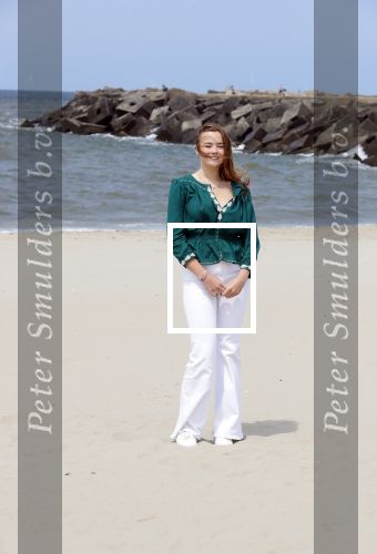 Den haag 30 juni 2023
Fotosessie op het strand Koning Willem Alexander, koningin Maxima en prinses Ariane, Prinses  Amalia en Prinses Alexia poseren tijdens de fotosessie op het strand met hond mambo.