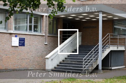 Assen 25 juli 2023
Rechtszaak Thijs Romer in de rechtbank van Assen Zijn moeder vader  Peter Romer en stiefmoeder kwamen met hem mee. Zijn advocaat is Wikke Monster