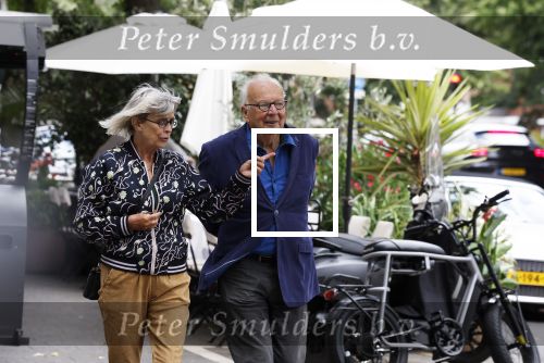 Amsterdam 16 juli 2023
Rob v d Meeberg met zijn vrouw in Amsterdam zuid.