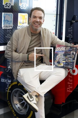 Zandvoort 6 juli 2023
Presentatie Formule 1 F1 spel van Robert Doornbos en Chantal Bles in de box van Redbull op circuitpark Zandvoort.