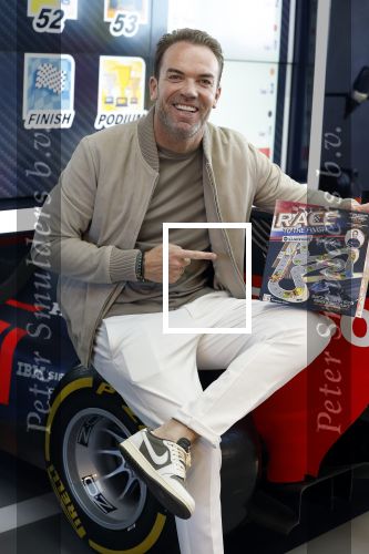 Zandvoort 6 juli 2023
Presentatie Formule 1 F1 spel van Robert Doornbos en Chantal Bles in de box van Redbull op circuitpark Zandvoort.