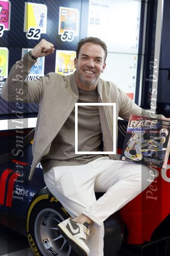 Zandvoort 6 juli 2023
Presentatie Formule 1 F1 spel van Robert Doornbos en Chantal Bles in de box van Redbull op circuitpark Zandvoort.