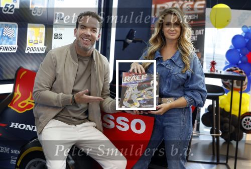 Zandvoort 6 juli 2023
Presentatie Formule 1 F1 spel van Robert Doornbos en Chantal Bles in de box van Redbull op circuitpark Zandvoort.