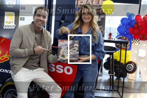 Zandvoort 6 juli 2023
Presentatie Formule 1 F1 spel van Robert Doornbos en Chantal Bles in de box van Redbull op circuitpark Zandvoort.