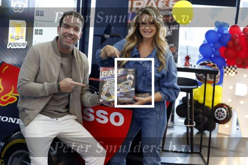 Zandvoort 6 juli 2023
Presentatie Formule 1 F1 spel van Robert Doornbos en Chantal Bles in de box van Redbull op circuitpark Zandvoort.