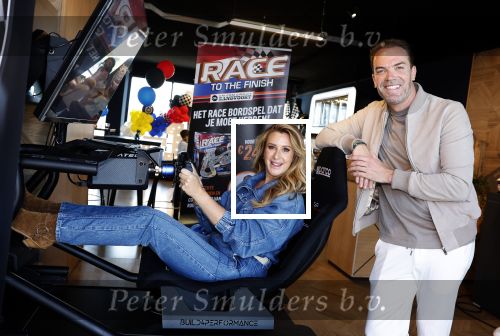 Zandvoort 6 juli 2023
Presentatie Formule 1 F1 spel van Robert Doornbos en Chantal Bles in de box van Redbull op circuitpark Zandvoort.