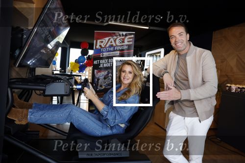 Zandvoort 6 juli 2023
Presentatie Formule 1 F1 spel van Robert Doornbos en Chantal Bles in de box van Redbull op circuitpark Zandvoort.