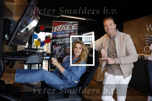 Zandvoort 6 juli 2023
Presentatie Formule 1 F1 spel van Robert Doornbos en Chantal Bles in de box van Redbull op circuitpark Zandvoort.