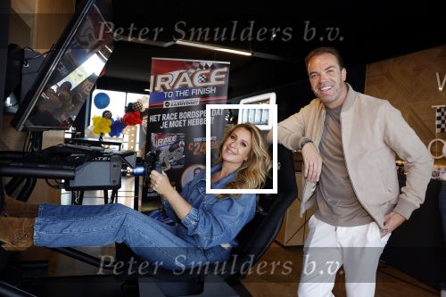 Zandvoort 6 juli 2023
Presentatie Formule 1 F1 spel van Robert Doornbos en Chantal Bles in de box van Redbull op circuitpark Zandvoort.