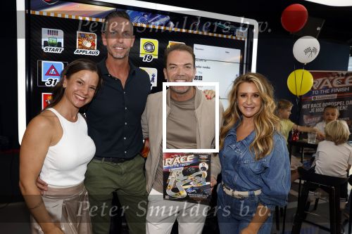 Zandvoort 6 juli 2023
Presentatie Formule 1 F1 spel van Robert Doornbos en Chantal Bles in de box van Redbull op circuitpark Zandvoort.