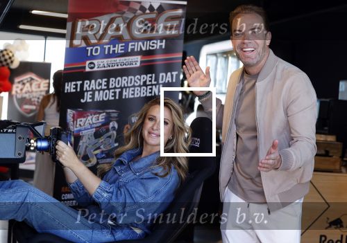 Zandvoort 6 juli 2023
Presentatie Formule 1 F1 spel van Robert Doornbos en Chantal Bles in de box van Redbull op circuitpark Zandvoort.