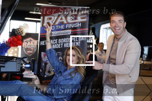 Zandvoort 6 juli 2023
Presentatie Formule 1 F1 spel van Robert Doornbos en Chantal Bles in de box van Redbull op circuitpark Zandvoort.