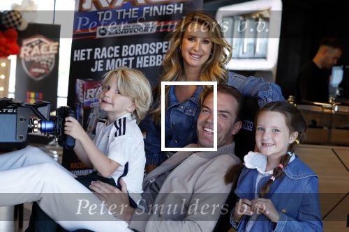 Zandvoort 6 juli 2023
Presentatie Formule 1 F1 spel van Robert Doornbos en Chantal Bles in de box van Redbull op circuitpark Zandvoort.