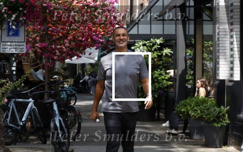 Amsterdam 18 juli 2023
Ruud Gullit en zijn vriendin Karin de Rooy op de cornelus Schuytstraat.