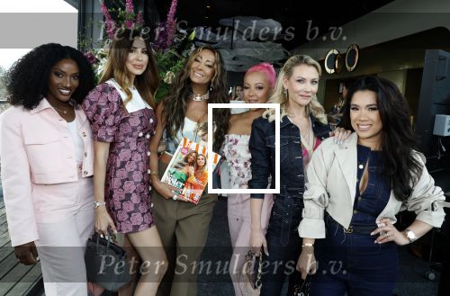 Amsterdam 4 juli 2023
Presentatie Kek Mama cover met Kim Feenstra en Maria Tailort in het Double Tree hotel.
Real Housewives of Amsterdam ,vlnr Sherry Ann Tamara Elbaz Maria Tailor Djamilla Celina Susanna Klibansky en Kimmylien Nguyen