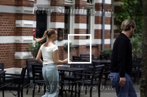 Amsterdam 21 juli 2023
Thijs Romer rijdt naar het huis van Noor Groot . Hij parkeert zijn auto ergens anders en loopt naar haar huis . 30 min later loopt hij weg  en 10 seconden later komt Noor achter hem aangerend.  Ze lopen ergens heen en ruim anderhalf uur later komt Noor alleen terug Thijs loopt naar zijn auto en rijdt weg.